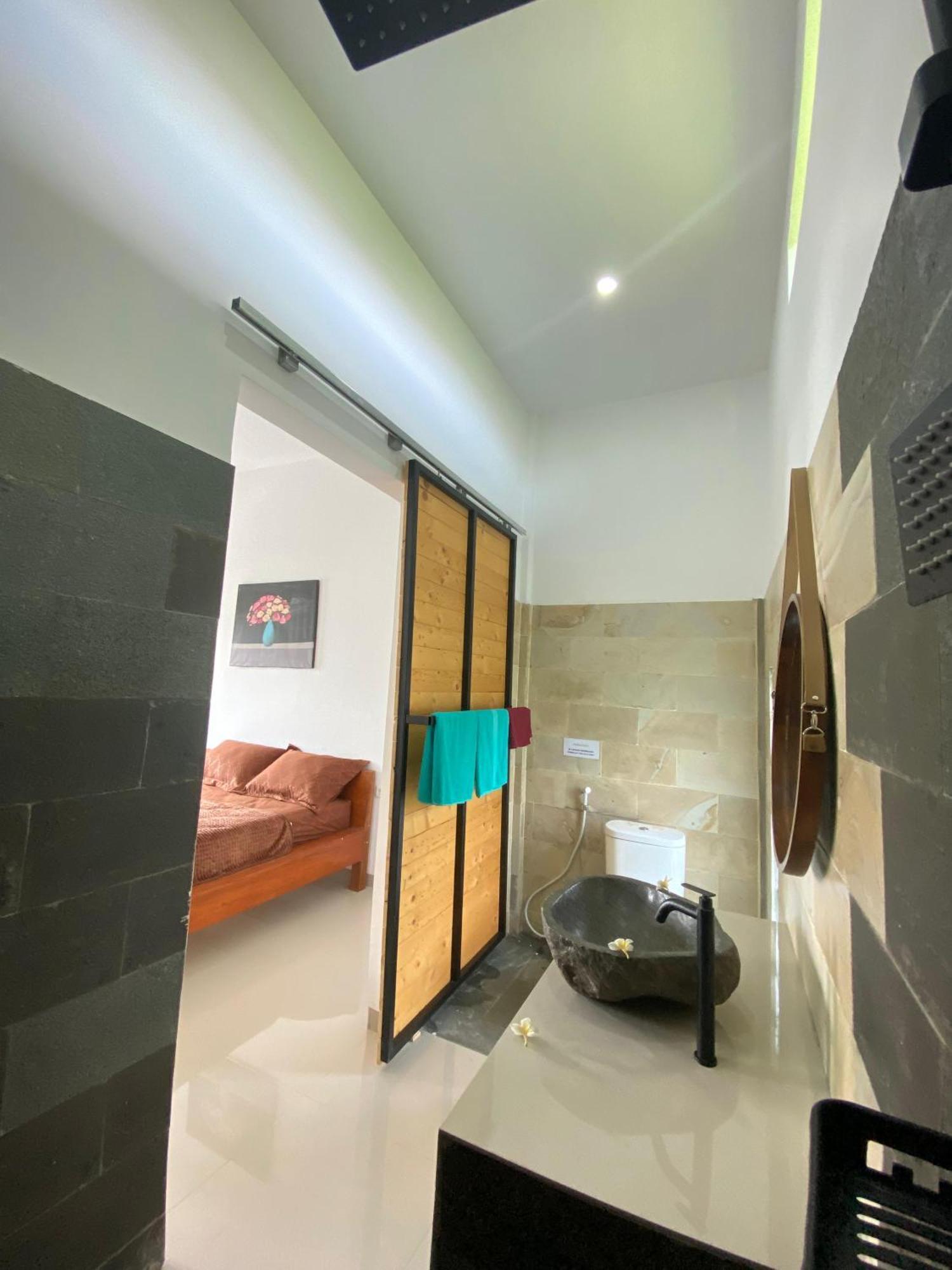 Zavana Rooms & Restaurant Tanjungkarang 外观 照片