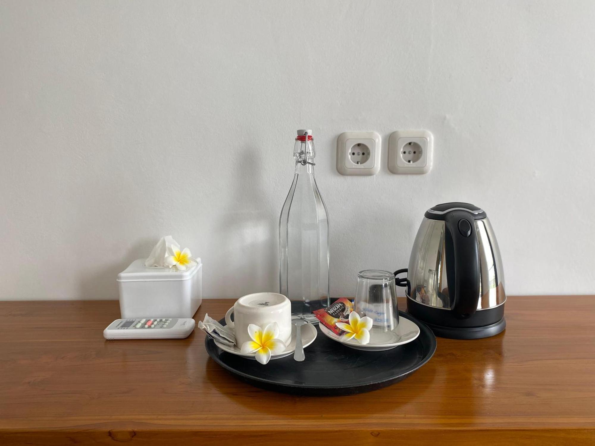 Zavana Rooms & Restaurant Tanjungkarang 外观 照片