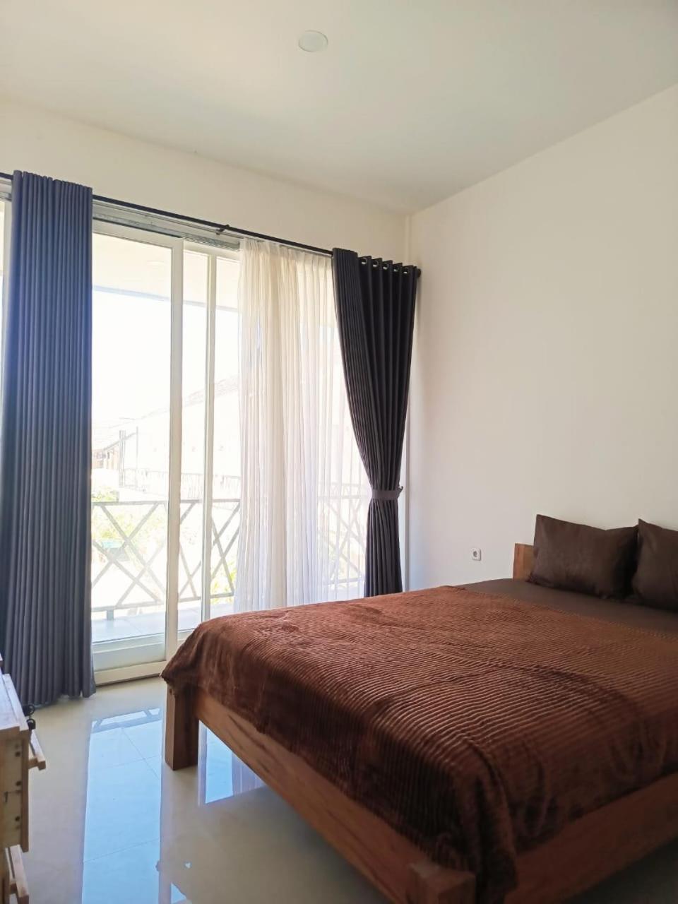 Zavana Rooms & Restaurant Tanjungkarang 外观 照片