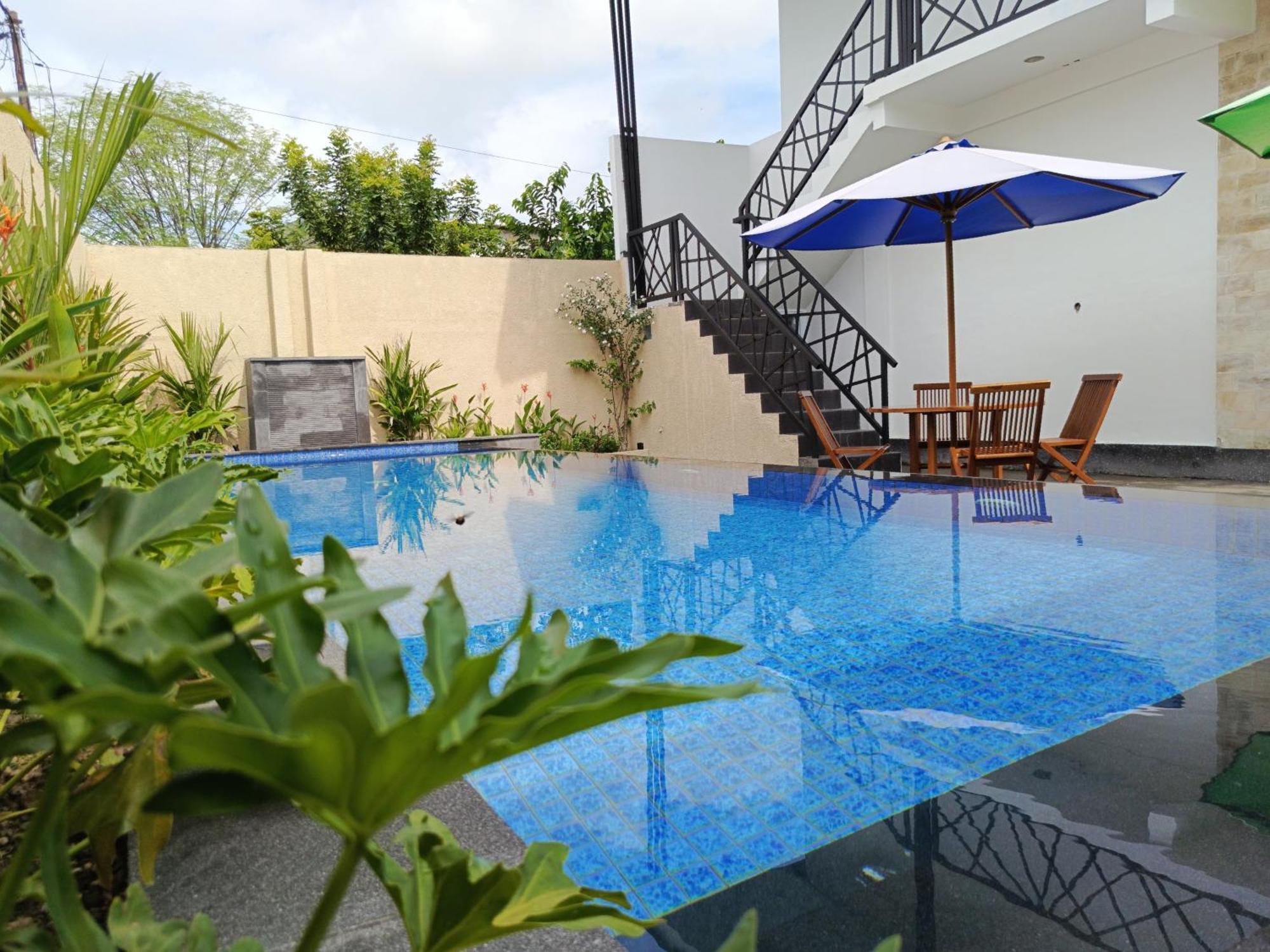 Zavana Rooms & Restaurant Tanjungkarang 外观 照片